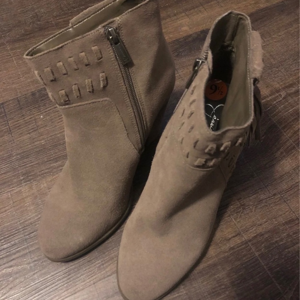 Jessica Simpson Booties 9.5